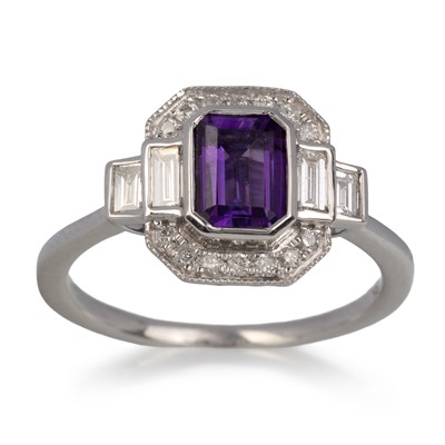 Lot AMETHYST AND DIAMOND RING