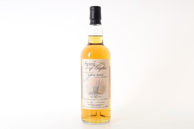 Lot 43 - THE SPIRIT OF GIGHA 10 YEAR OLD J&A MITCHELL