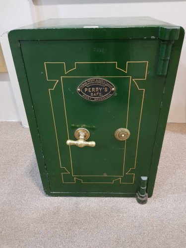 Lot 1311 - EARLY 20TH CENTURY PERRY'S SAFE by Thomas...