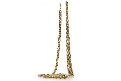Lot 36 - NINE CARAT GOLD CHAIN NECKLACE formed by rolo...