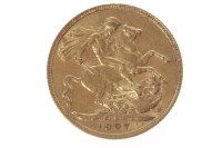 Lot 556 - GOLD SOVEREIGN DATED 1907