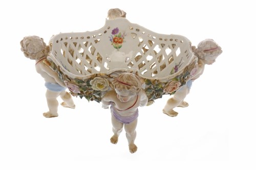 Lot 821 - LATE 19TH CENTURY SITZENDORF TABLE CENTREPIECE...