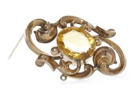 Lot 87 - VICTORIAN GEM SET BROOCH of overall oval form,...