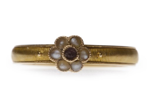 Lot 49 - EARLY TWENTIETH CENTURY MOURNING RING with two...