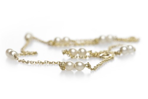 Lot 57 - PEARL AND NINE CARAT GOLD CHAIN NECKLACE...
