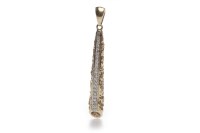 Lot 194 - NINE CARAT GOLD PENDANT in the form of a horn,...
