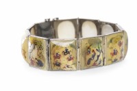 Lot 609 - EARLY 20TH CENTURY CHINESE MOTHER OF PEARL AND...