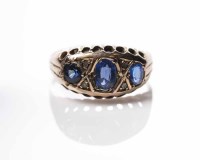 Lot 1837 - VICTORIAN SAPPHIRE AND DIAMOND RING set with...