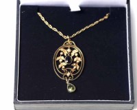 Lot 1839 - AMETHYST, PEARL AND PERIDOT SET PENDANT in...