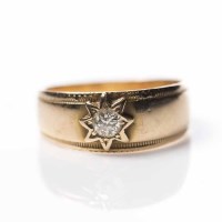 Lot 1844 - VICTORIAN DIAMOND SINGLE STONE RING the old...