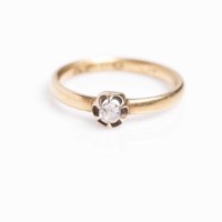 Lot 1867 - DIAMOND SOLITAIRE RING the old cut diamond...
