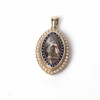 Lot 1876 - FINE GEORGIAN MOURNING PENDANT of marquise...