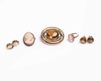 Lot 1900 - COLLECTION OF VICTORIAN JEWELLERY including an...