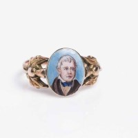 Lot 1943 - UNUSUAL LATE VICTORIAN PORTRAIT RING depicting...