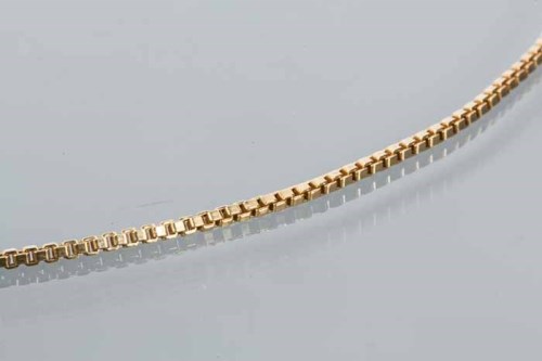 Lot 1690 - FOURTEEN CARAT GOLD BOX LINK CHAIN marked 585,...