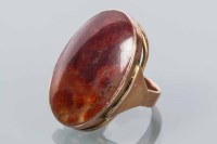 Lot 1707 - LARGE AGATE SET RING set with a large oval...