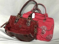 Lot 166 - LOT OF VINTAGE STYLE HANDBAGS AND LUGGAGE