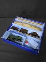 Lot 168 - HORNBY DUBLO TRAIN TRACKS AND ACCESSORIES