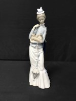 Lot 197 - TWO LLADRO FIGURE GROUPS along with a Lladro...