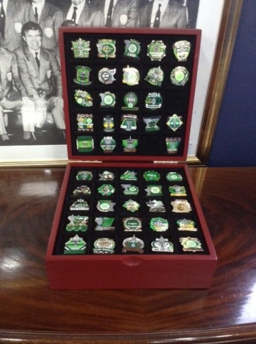 Lot 1224 - CELTIC FOOTBALL CLUB 'VICTORY PIN' COLLECTION...