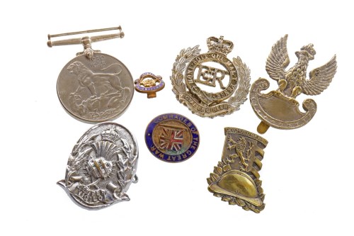 Lot 1229 - GROUP OF WWII MEDALS comprising the 1939-1945...