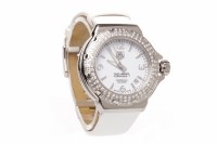 Lot 895 - LADY'S TAG HEUER FORMULA 1 STAINLESS STEEL...