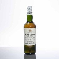 Lot 1087 - BLACK & WHITE 'Special Blend of Buchanan's...