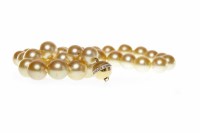 Lot 6 - IMPRESSIVE PEARL NECKLACE formed by graduated...