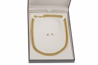 Lot 200A - NINE CARAT GOLD NECKLET formed by double oval...