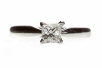 Lot 273 - PLATINUM DIAMOND SOLITAIRE RING set with a...