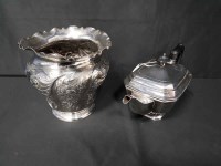 Lot 25 - LARGE LOT OF SILVER PLATED OBJECTS including...