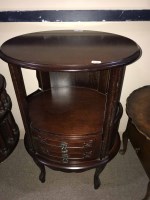 Lot 278 - MAHOGANY OVAL OCCASIONAL TABLE