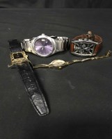 Lot 467 - LOT OF MEN'S WATCHES and other related pieces...