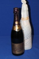 Lot 1409 - VEUVE CLICQUOT PONSARDIN BRUT 1966 (2)...