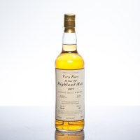 Lot 1334 - VERY RARE 30 YEAR OLD HIGHLAND MALT Single...