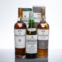 Lot 1464 - LAPHROAIG 10 YEAR OLD Single Islay Malt Whisky....