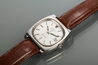 Lot 892 - GENTLEMAN'S OMEGA ELECTRONIC GENEVE F300HZ...