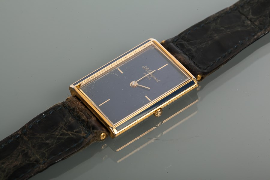 Sold at Auction: S.T. Dupont - Classic watch with a quartz movement