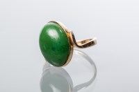 Lot 2027 - CAROL MORTON NINE CARAT GOLD JADEITE DRESS...