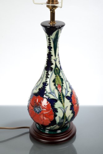 Lot 280 - MOORCROFT POPPY PATTERN TABLE LAMP on stand,