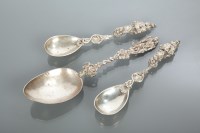 Lot 101 - THREE 19TH CENTURY CONTINENTAL SILVER SPOONS...