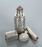 Lot 102 - COLLECTION OF SILVER ITEMS comprising a...