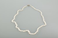 Lot 1238 - EARLY TWENTIETH CENTURY GRADUATED PEARL...
