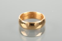 Lot 1248 - TWENTY TWO CARAT GOLD WEDDING BAND with full...