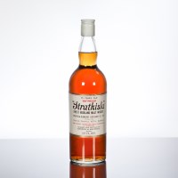 Lot 1041 - STRATHISLA 15 YEAR OLD 'Finest Highland Malt...