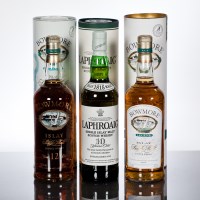Lot 1256 - LAPHROAIG 10 YEAR OLD Single Islay Malt Whisky....