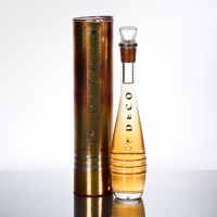 Lot 1332 - JOHNNIE WALKER DECO Blended Scotch Whisky....