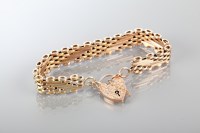 Lot 1816 - EARLY TWENTIETH CENTURY NINE CARAT GOLD...