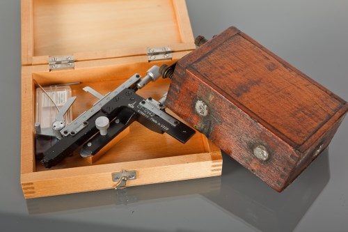 Lot 542 - RUSSIAN OMO CT-12Y4.2 MICROSCOPE STAGE in a...