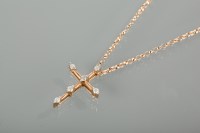 Lot 1670 - DIAMOND SET CROSS PENDANT ON CHAIN the cross...